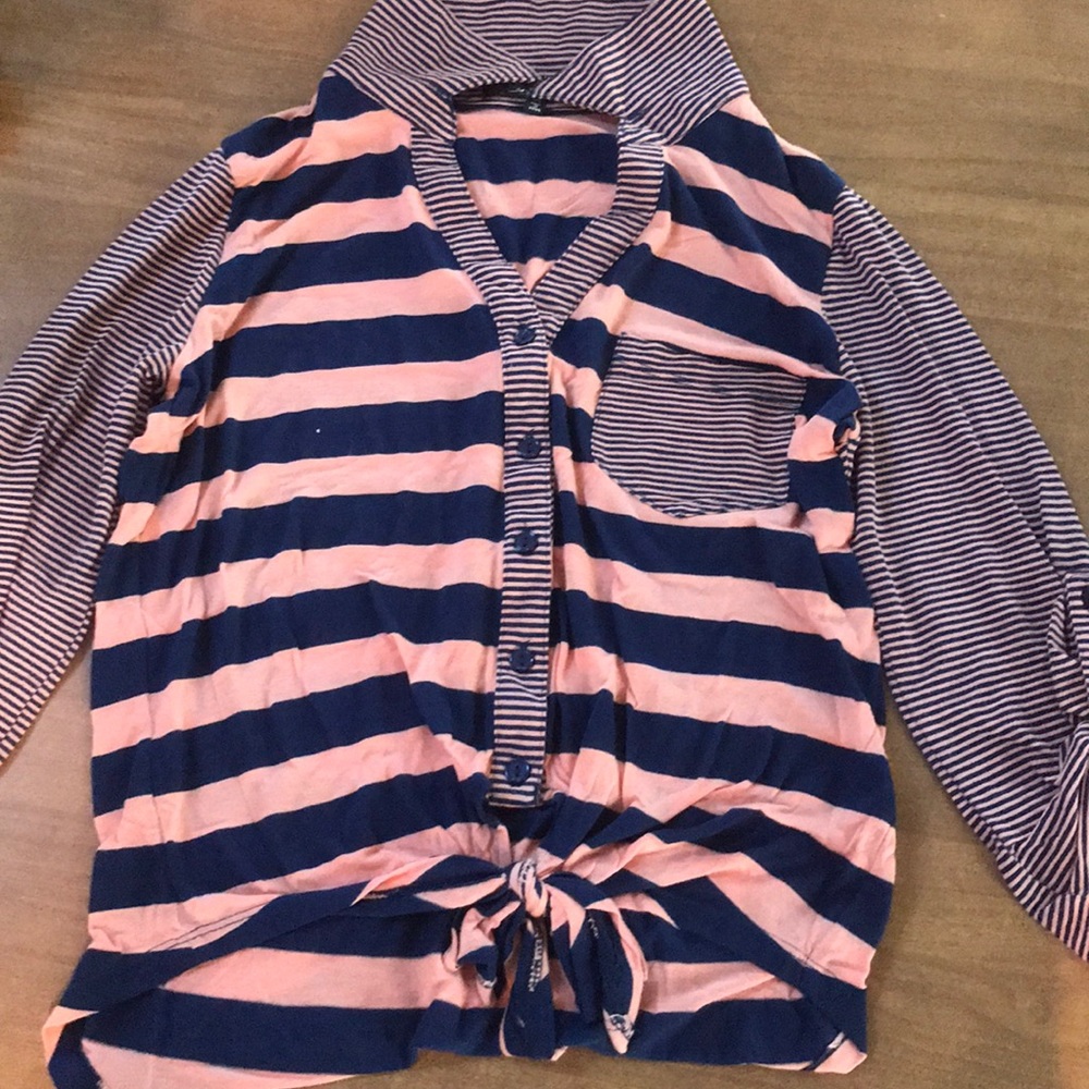 Blue and pink stripped half cut sleeve